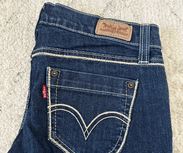 Jeans Levi’s 524 Too Superlow